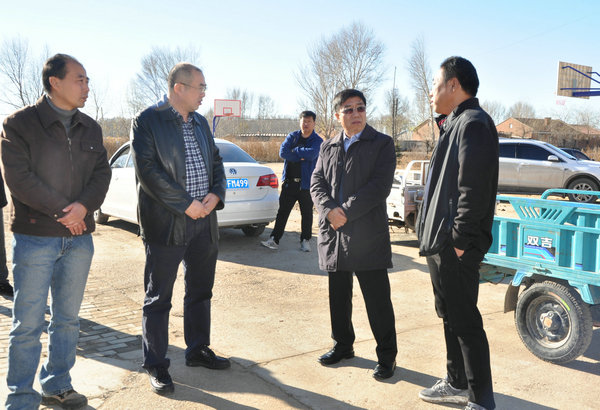 【附属二院】医院赴驻村扶贫点富裕县长发村送医赠药,义诊帮扶