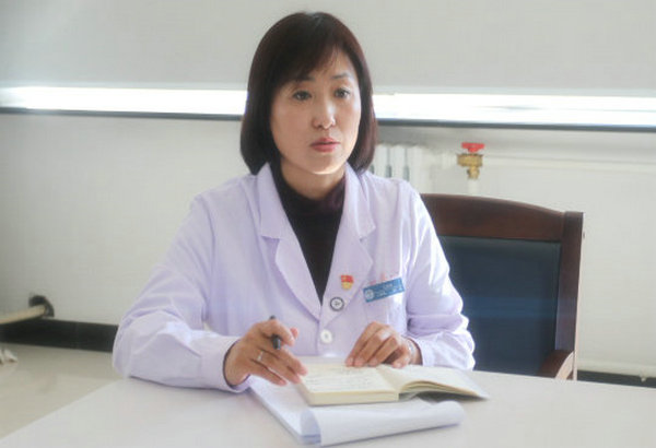 党委委员,人事科科长马秀梅作讲话